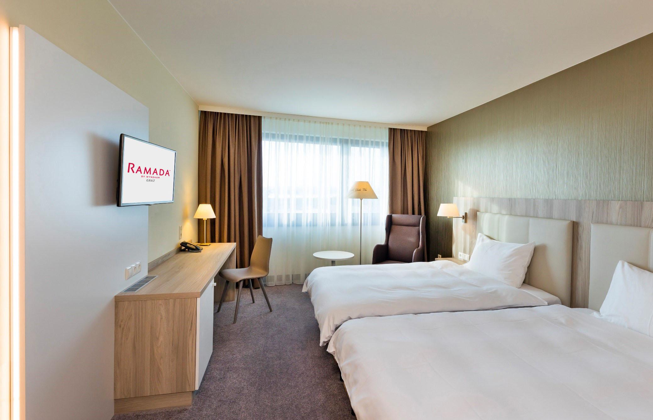 Hotel Ramada By Wyndham Graz Unterpremstaetten Luaran gambar