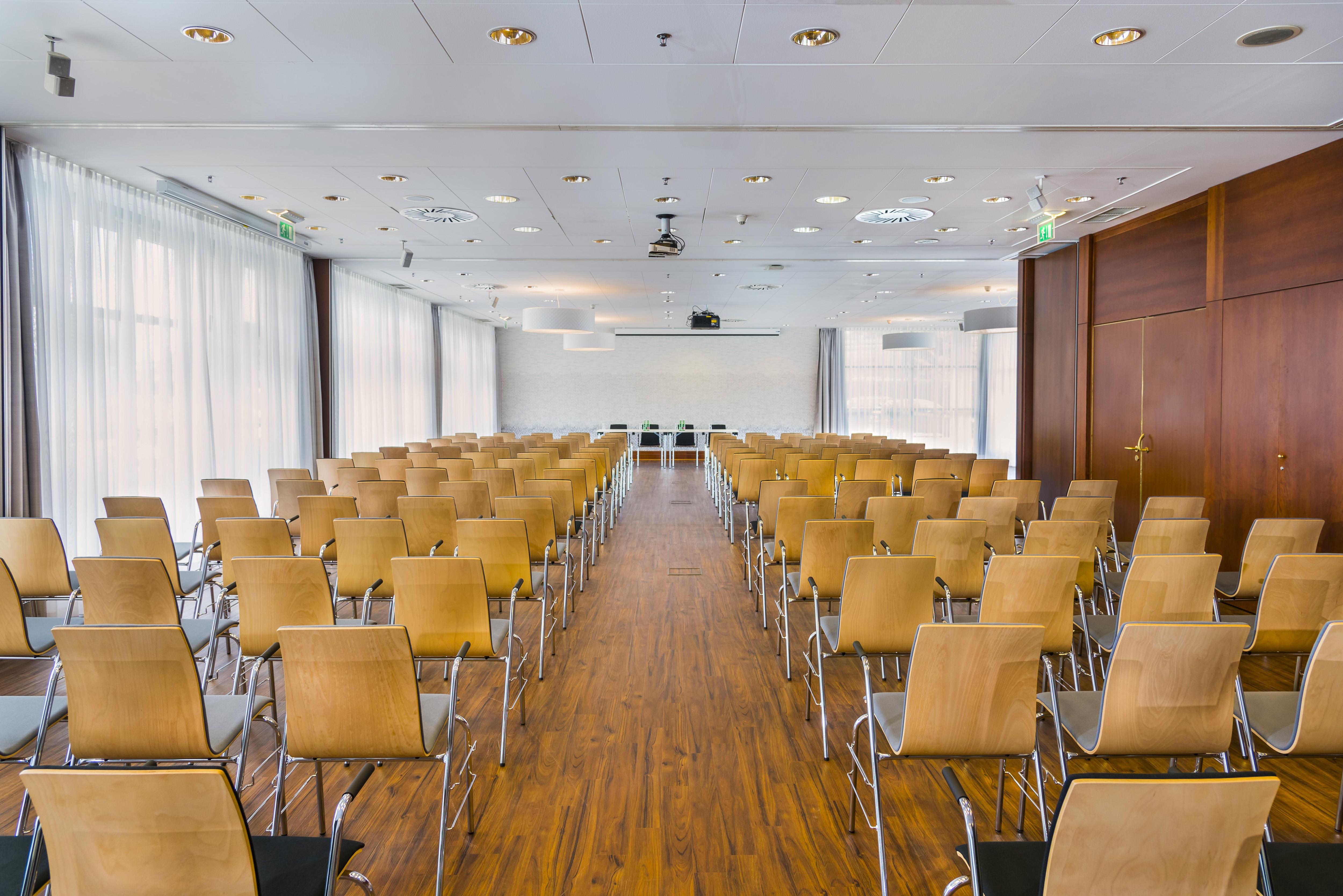 Hotel Ramada By Wyndham Graz Unterpremstaetten Luaran gambar