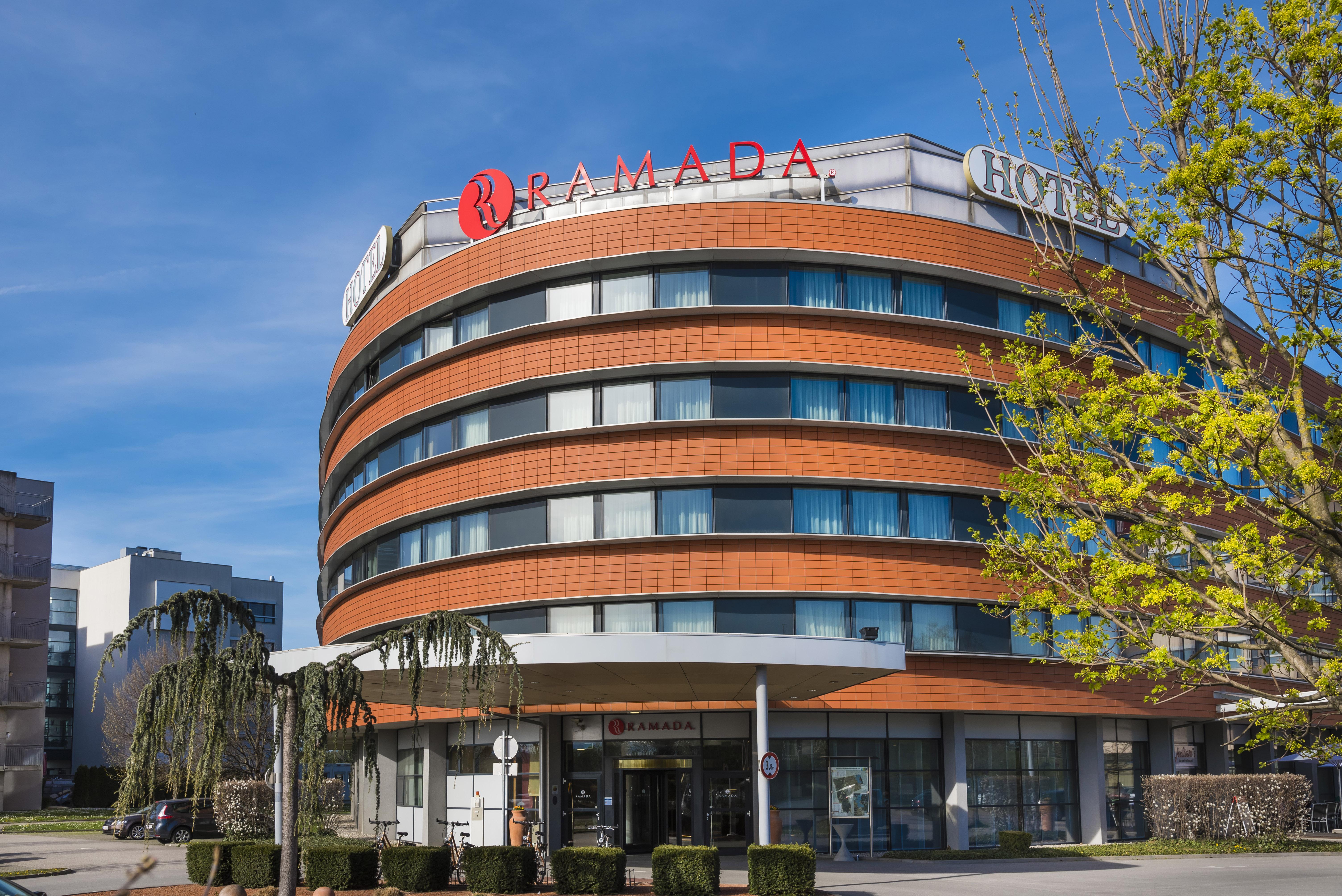 Hotel Ramada By Wyndham Graz Unterpremstaetten Luaran gambar